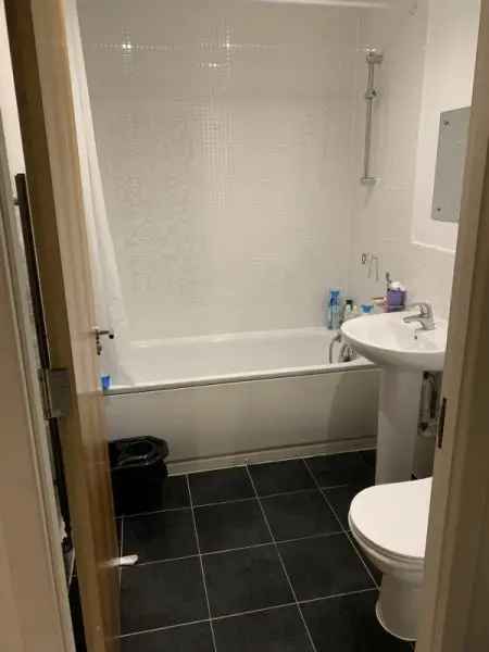 Flat For Rent in Birmingham, England