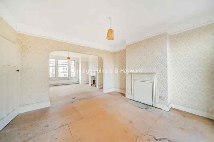 House For Sale in London, England