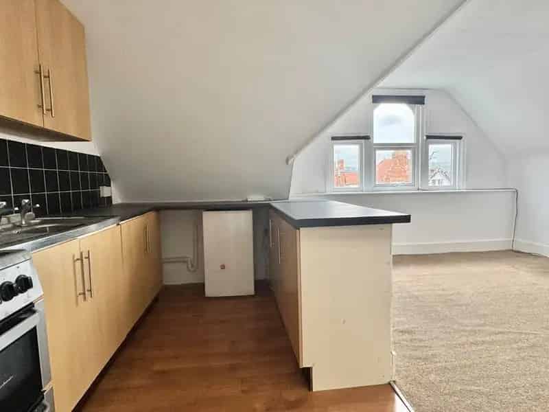 1 Bedroom Flat for Sale Folkestone Kent CT19