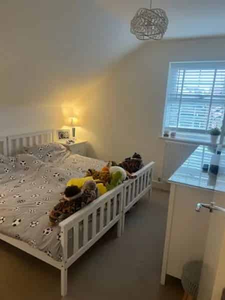 3-Floor House in Buntingford - 2 Kingsize Bedrooms & Open Plan Living