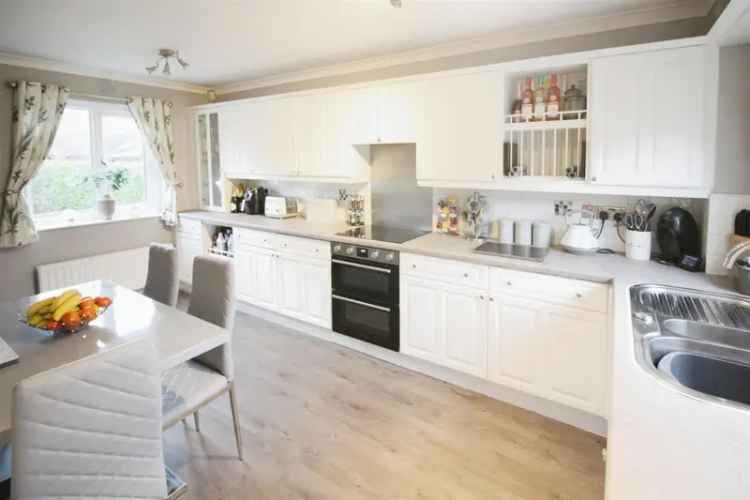 3 Bedroom Detached House For Rent