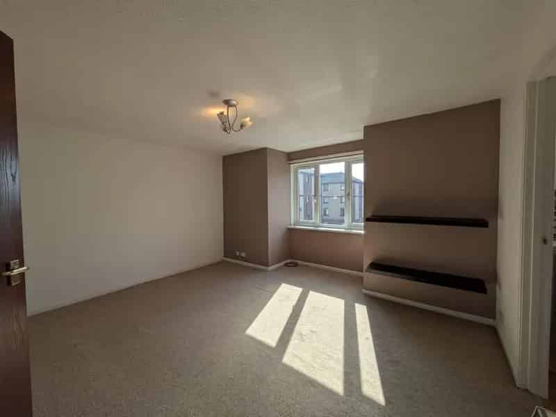 2 Bedroom Apartment to Rent in Yoker