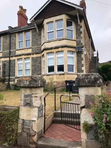 Flat For Rent in Portishead, England