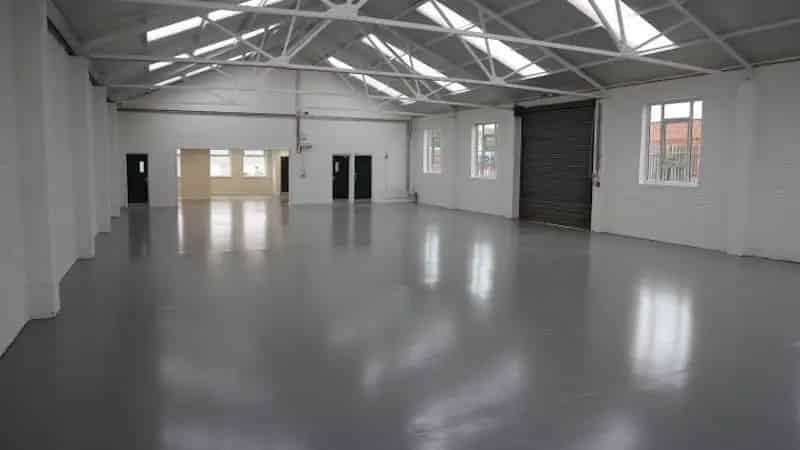 Industrial Unit For Lease Reading 3250 sq ft Secure Yard