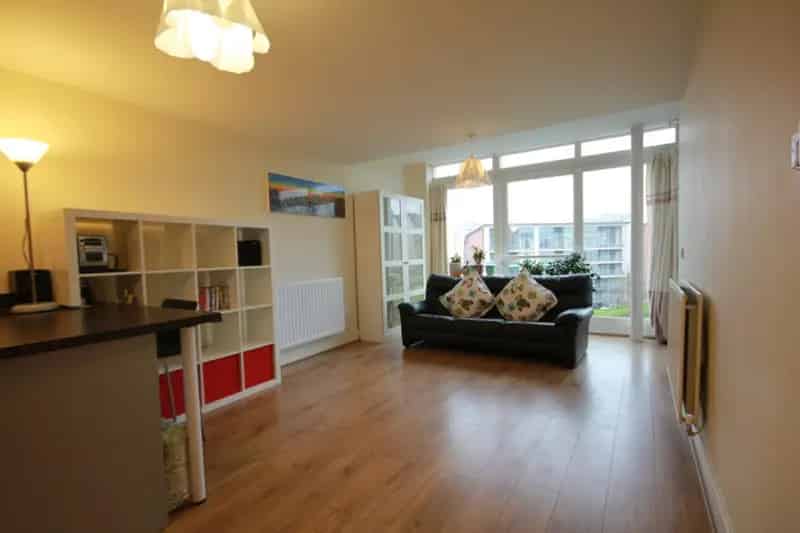 2 Bedroom Flat for Sale Near City Centre and New Street Station