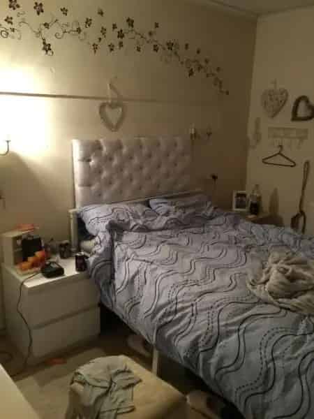 Large 2 Bed Flat Town Centre Location Parking Garden