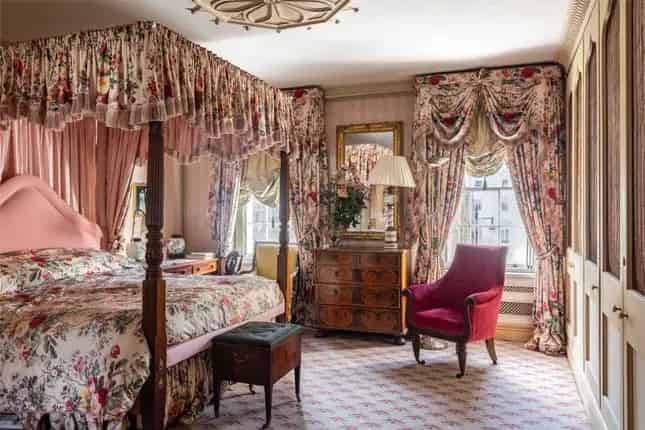 Stunning Family Home in Chester Square Belgravia