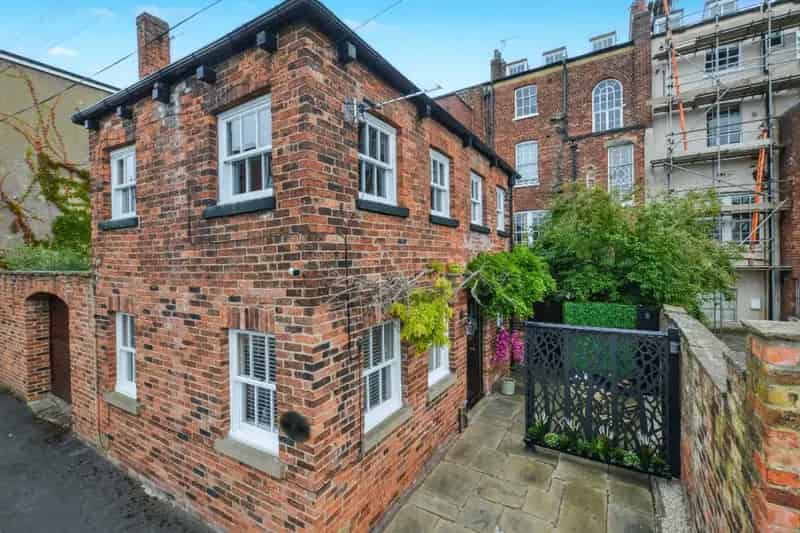 House For Sale , Wakefield, England