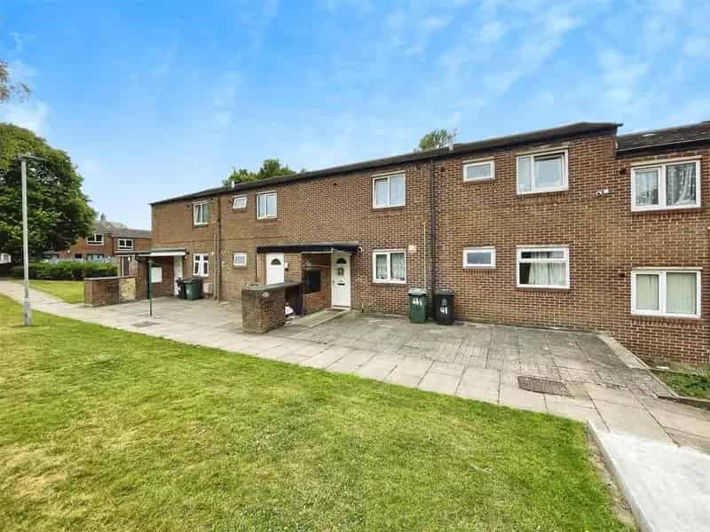 2 Bedroom Ground Floor Flat for Sale