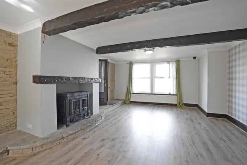 8 Bedroom Detached Farmhouse with Annexe and Barn