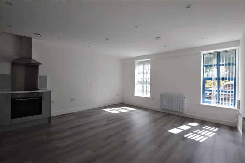 1 Bedroom Apartment to Rent Near City Centre