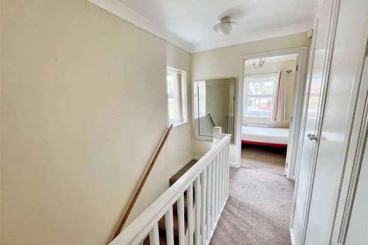 3 Bedroom End Terrace House for Sale