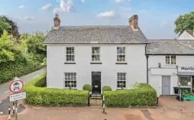 1785 Grade II Listed Farmhouse 4 Bedrooms Exeter