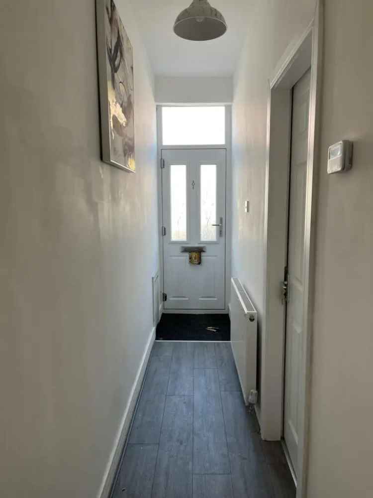 4 Bedroom House Near University - Recently Renovated