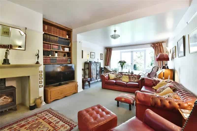 Spacious Family Home Near Lyme Park and Manchester