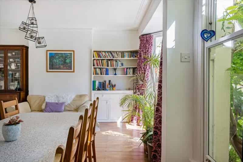 5 Bedroom Semi Detached House For Sale