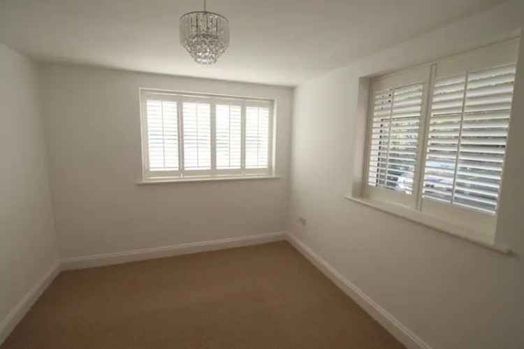 2 bedroom  Flat for sale, Goostrey, Cheshire, CW4