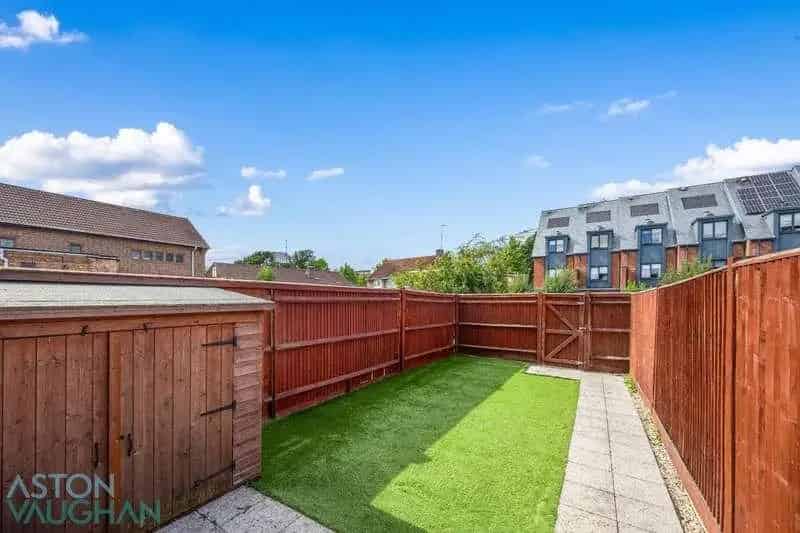 4 Bed House for Sale in Burgess Hill Town Centre