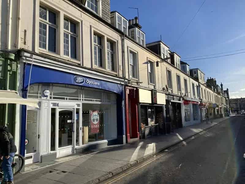 Commercial property For Rent , 9, Wellington Crescent, Kirkcaldy, Scotland