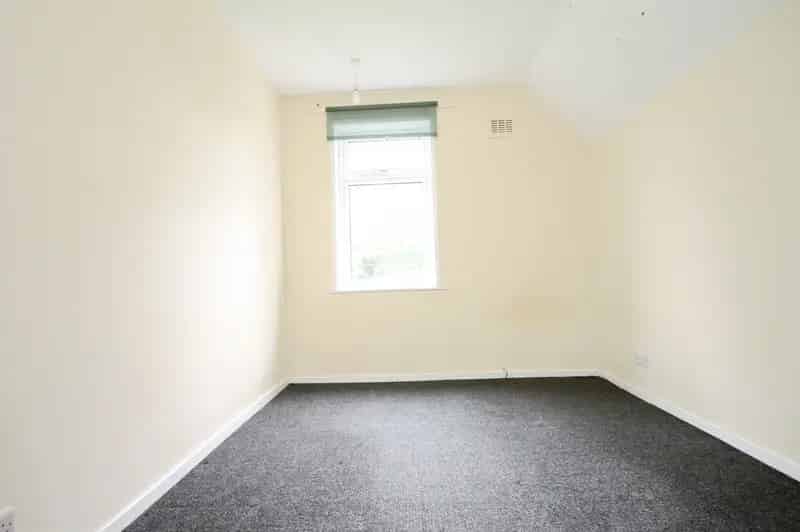 3 Bedroom Semi-Detached House for Rent