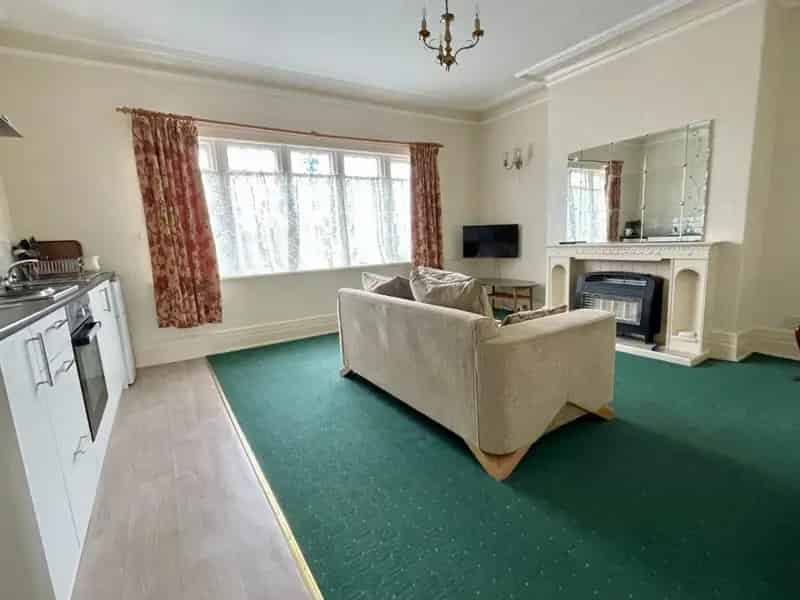 1 bedroom Flat
 To Let