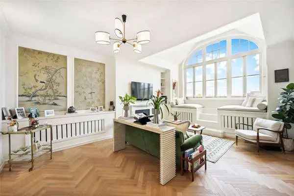 Queens Mansions, Brook Green, London, W6 7EB | Property for sale | Savills