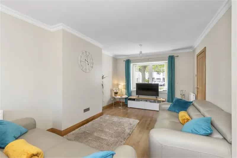 2 Bed End Terrace House in Camdean
