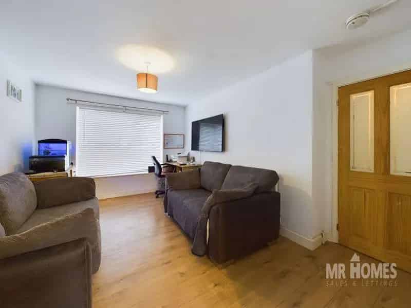 1 Bedroom Ground Floor Flat for Sale in Cardiff