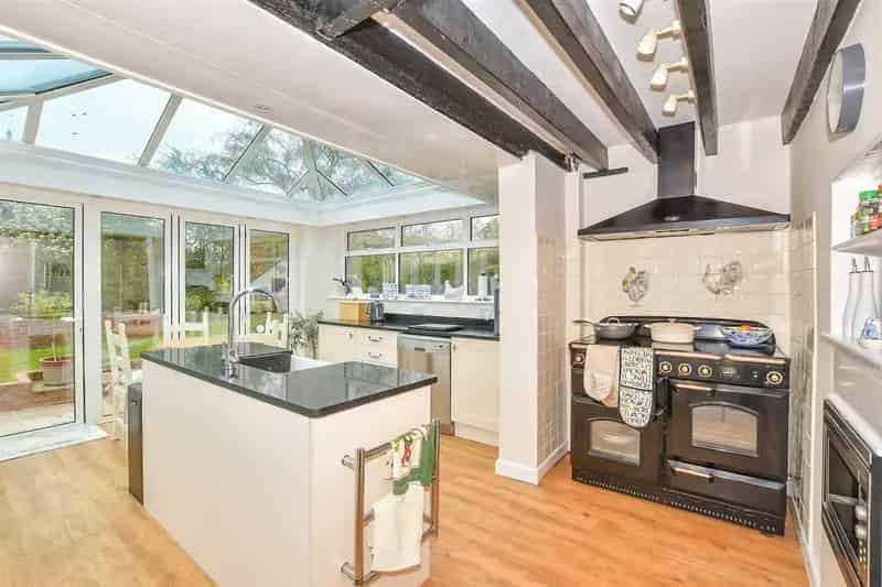 3 Bedroom Detached Oast House for Sale