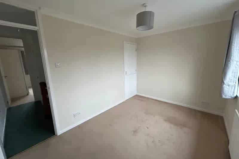 2 Bed House Near Epsom High Street Station