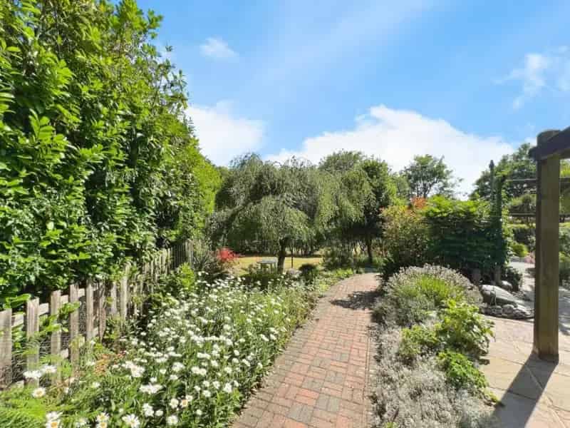 4 Bed Detached House Hythe Golf Course Views Family Home