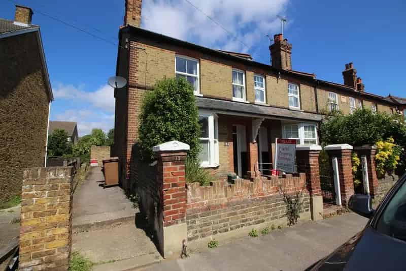 3 Bedroom End of Terrace House to Rent