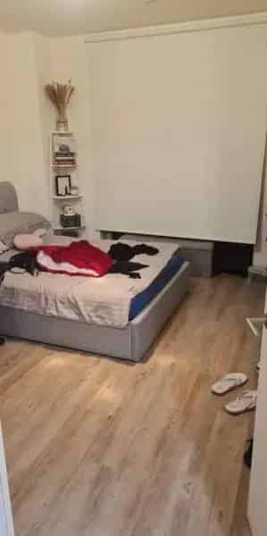 Two Bed Flat Near Canary Wharf - Family Friendly