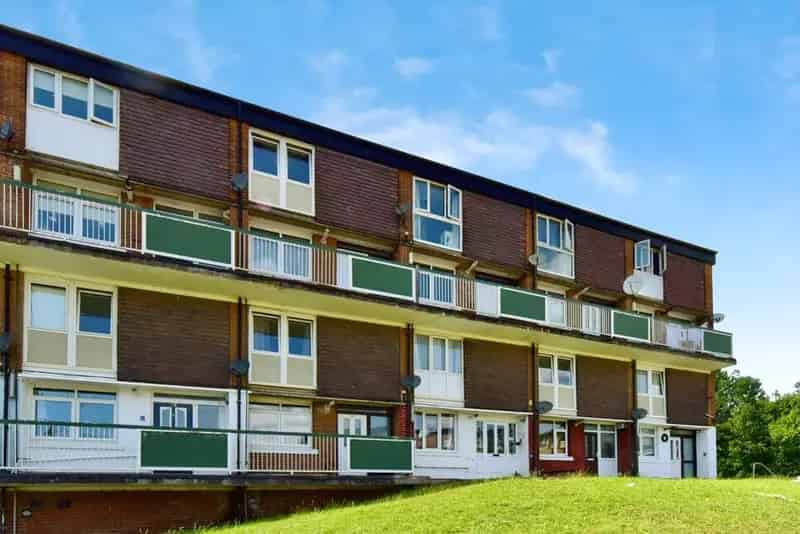 2 Bedroom Mid Terrace Flat for Sale Sheffield S8