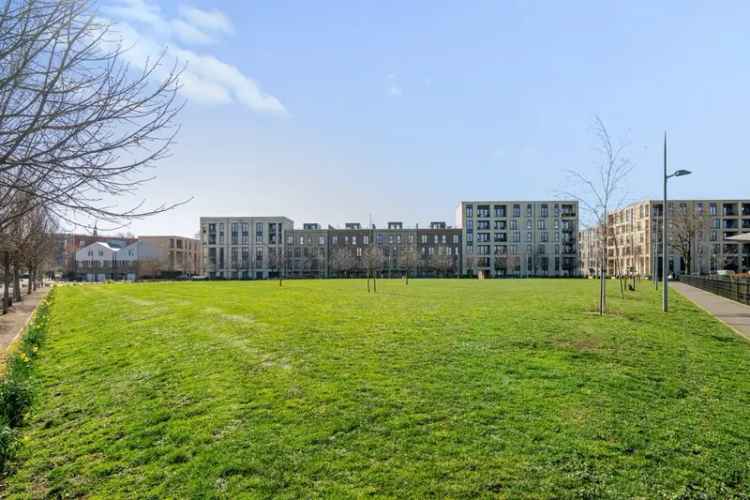 Two Double Bedroom Apartment in Oval Quarter London