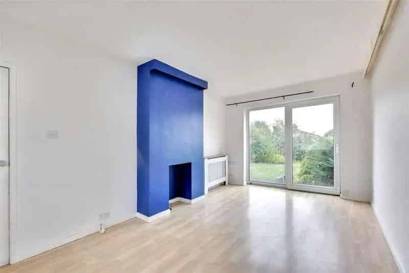 3 Bed Semi Detached House For Sale No Upward Chain
