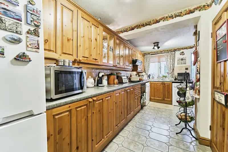 Great Barr Three Bedroom Mid Terrace House