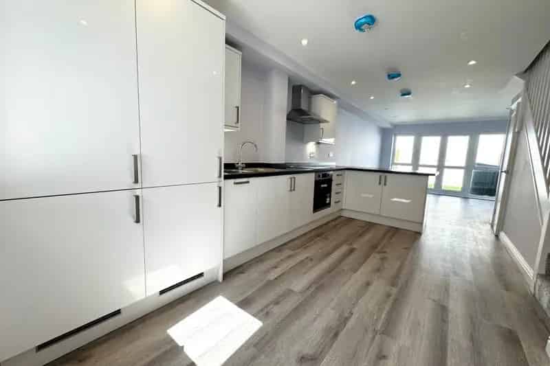 12 Month Tenancy Zero Deposit Guarantee Available