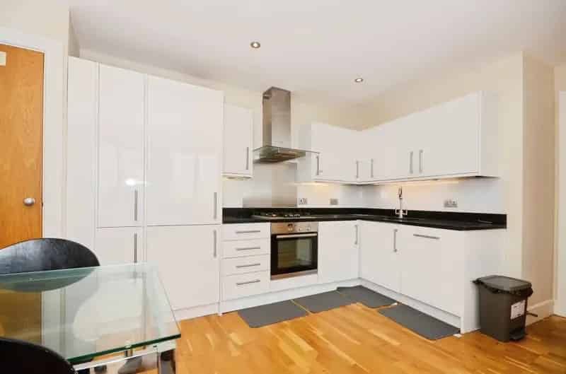Luxury 1-Bed Flat in Gated Development Harrow