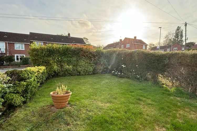 2 Bed House Leasehold Gas Central Heating Double Glazing Gardens