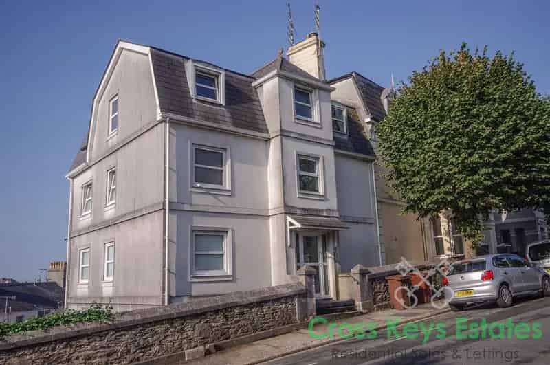 2 Bedroom Apartment House to Rent