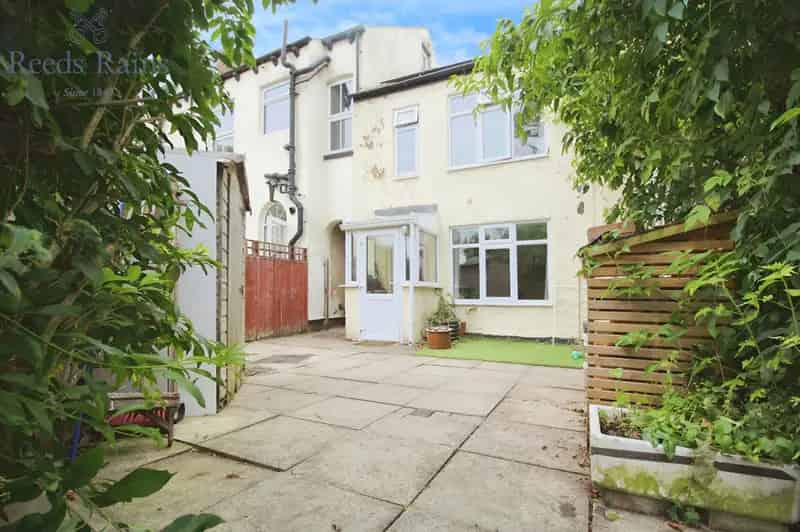 3 Bedroom Mid Terrace House for Sale Scholes West Yorkshire