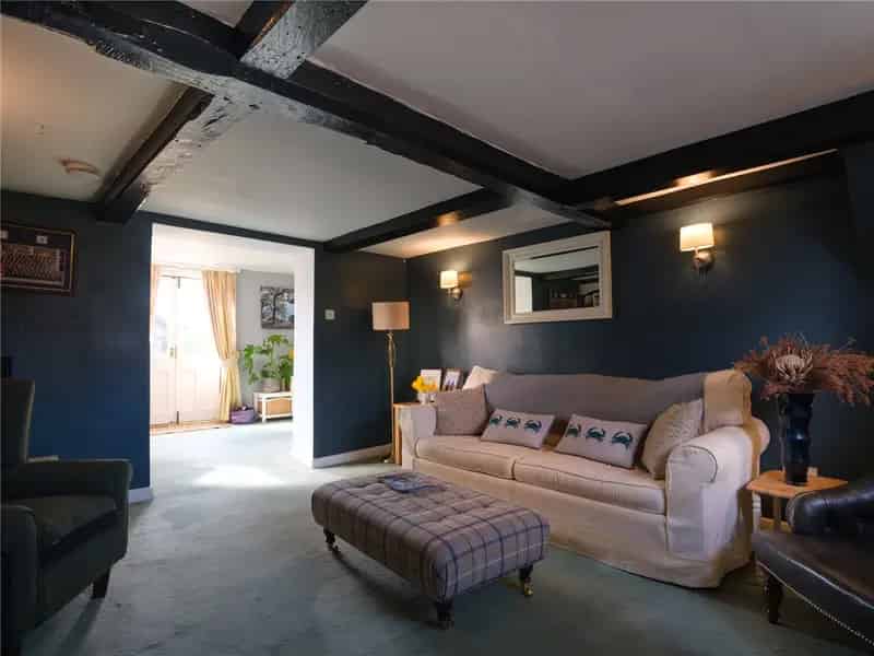 34 Bedroom Thatched Cottage Milton Lilbourne Large Garden Period Features