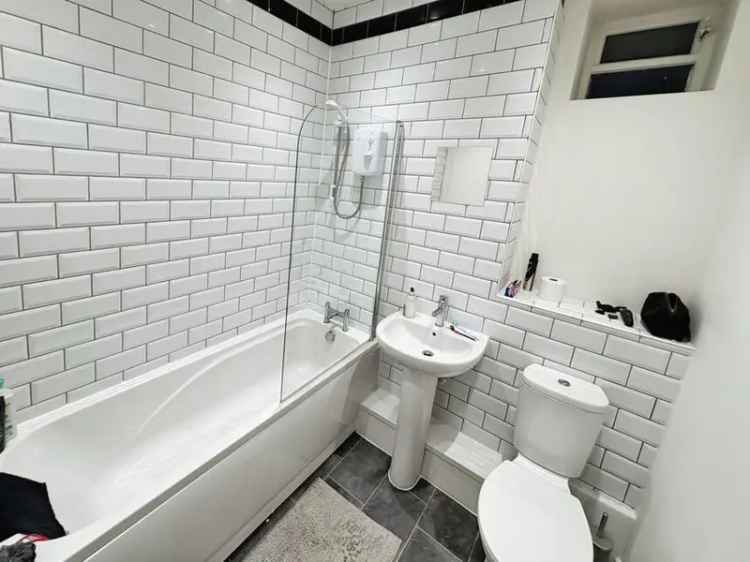 2 Bedroom Flat to Rent Huddersfield HD1 Near University