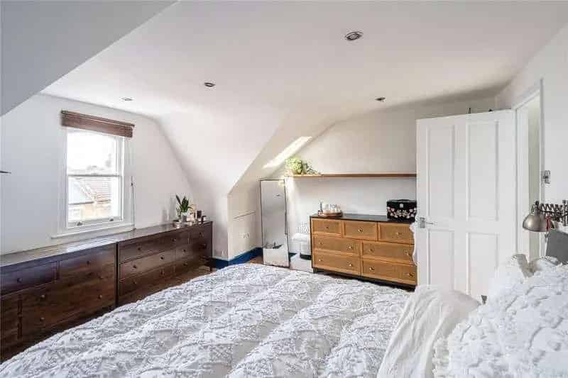3 bed flat for sale