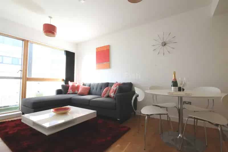 2 Bedroom Apartment House to Rent