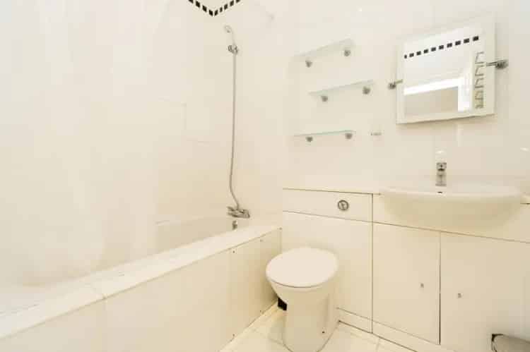 2 Bedroom Flat to Rent Liverpool L17 Parking Available