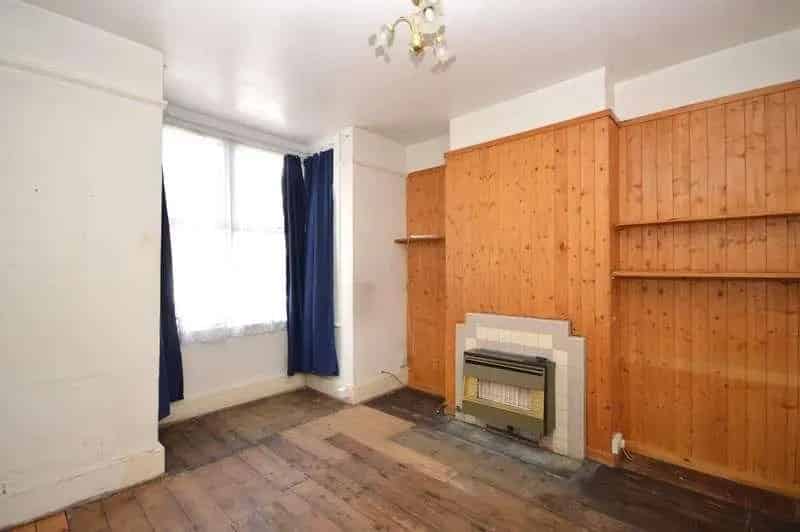 2 Bed House For Sale Near Folkestone West Station