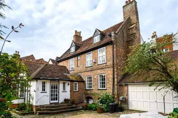 Grade II Listed Georgian House with Garden Studio and Parking