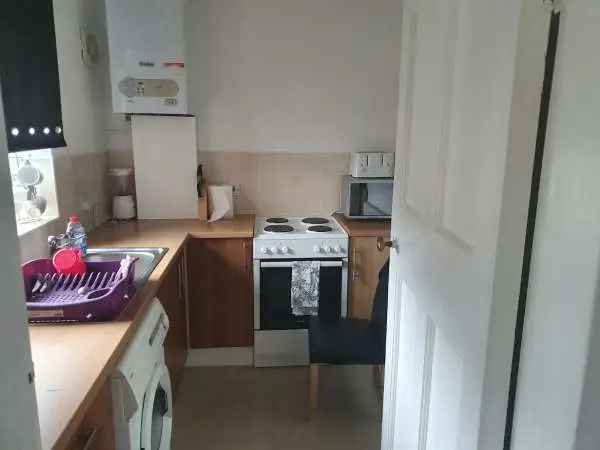 Flat For Rent in Sheffield, England